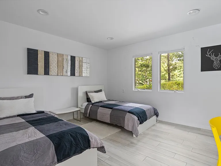 5 Lakewood Ln — Photo 17