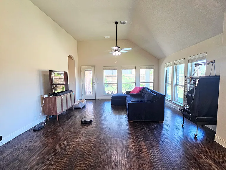 210 Spruce Valley Dr — Photo 12