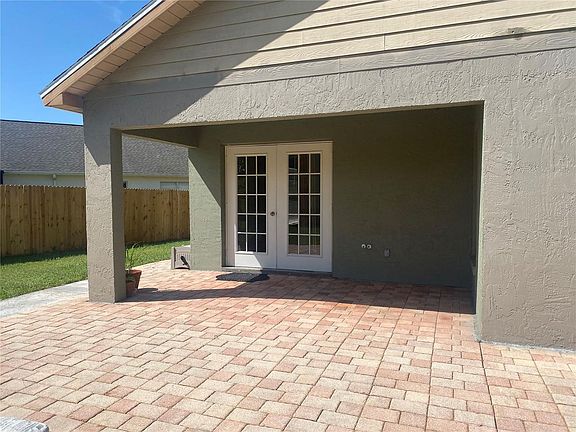 2nd image of 3220 Crystal Creek Blvd