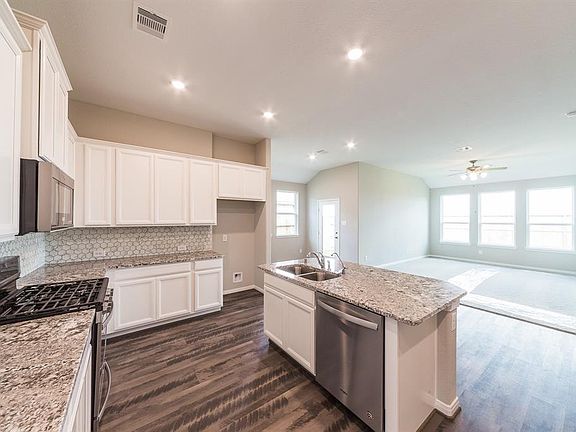 5th image of 6618 Barrington Creek Trce