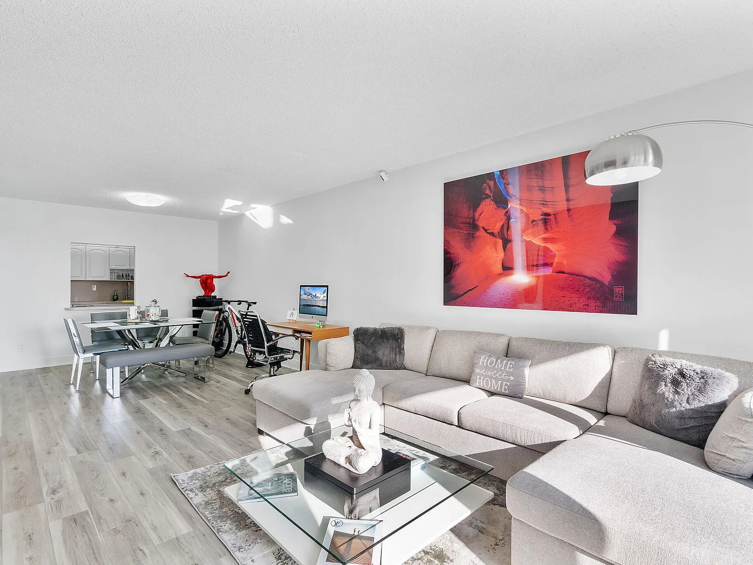 1 bed, 1.0 bath, 1005 sqft, $2,250 — Photo 2