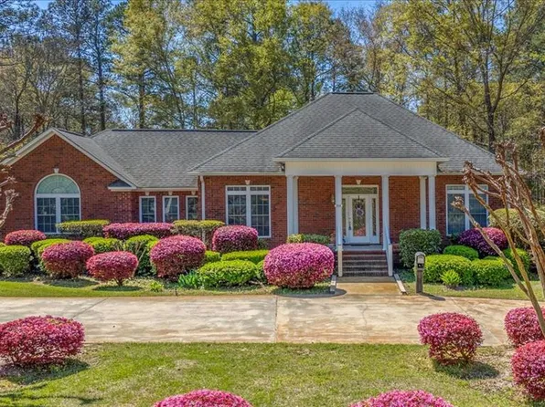 210 Pinewood Dr, Santee, SC 29142