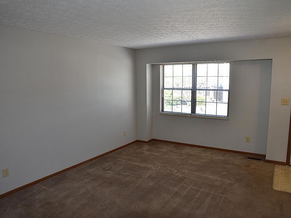 5th image of 873 Soramill Ln #4B