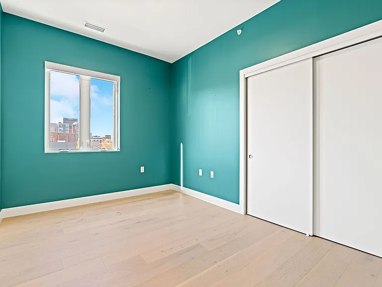 2525 Arapahoe St #301 — Photo 21