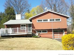 35 Allene Dr, Hamden, CT 06517