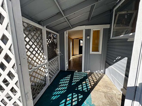 2nd image of 19 N Yonge St Lot 18