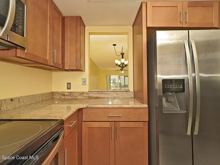 220 S 5th St #205 — Photo 7