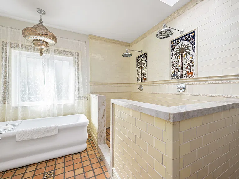 73055 Amber St — Photo 3