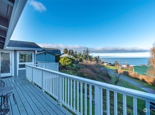 1518 Martha Way, Oak Harbor, WA 98277