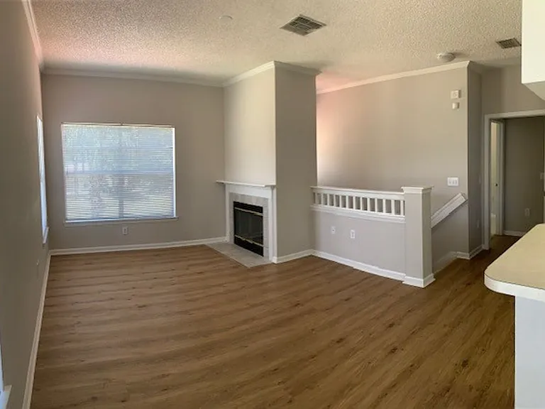 1821 Arbor Lakes Cir — Photo 4
