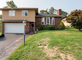 52 Gordon St, East Haven, CT 06512