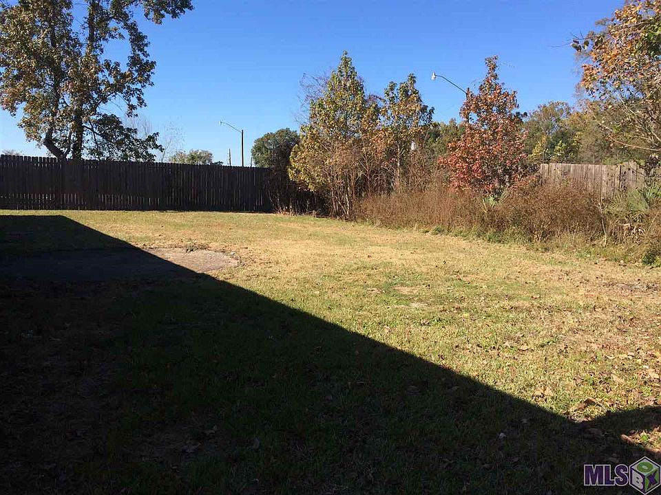 2nd image of 39090 Little Creek Dr