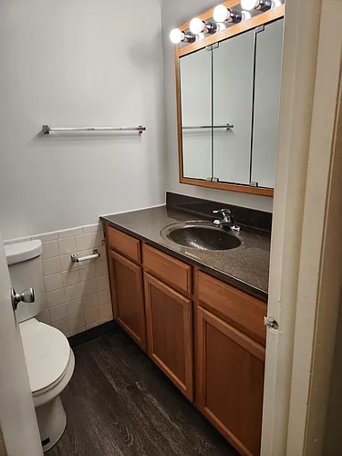 Deer Valley Apartments Photo 1