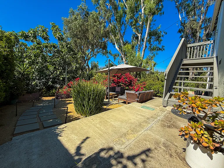 6255 1/2 Saylin Ln — Photo 23