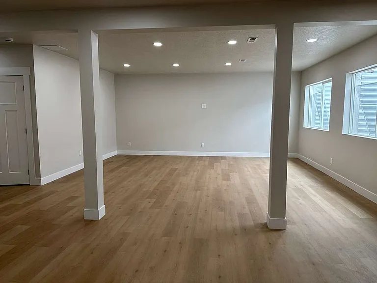 4589 W Hiddleston Dr — Photo 8