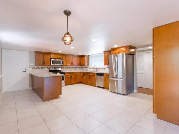 3350 Las Vegas Dr, Oceanside, CA 92054