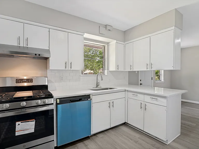 3310 Nashville Ave — Photo 11