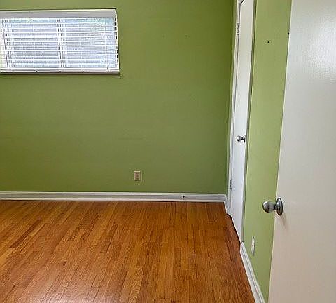 3rd image of 10609 W Knollshire Dr
