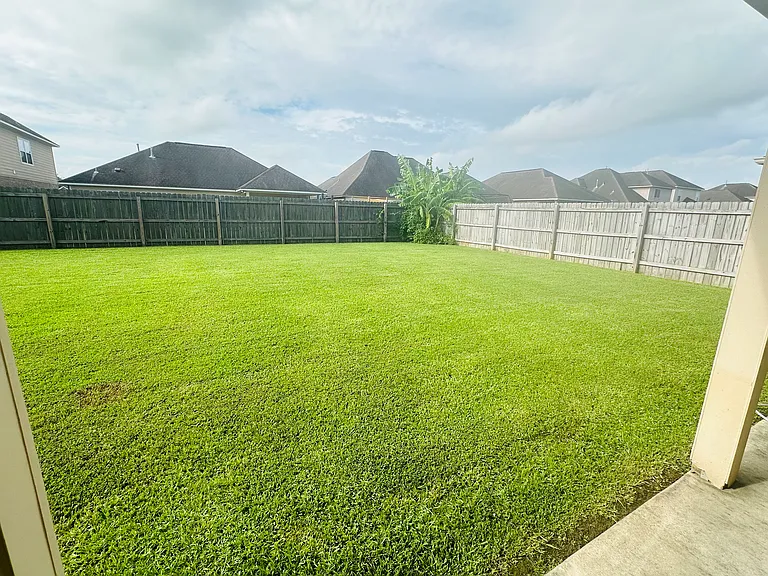 230 Forest Grove Dr — Photo 8