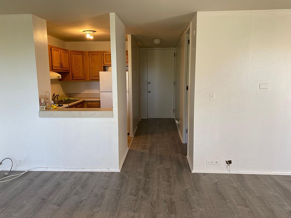 1st image of 313-2921 S Michigan Ave #313