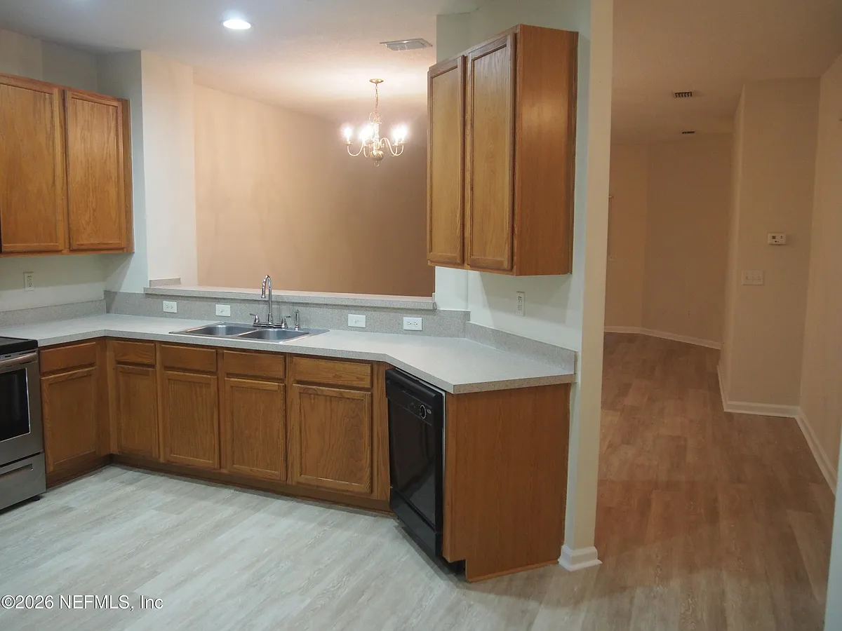 Building Photo - 12301 Kernan Forest Blvd #1304
