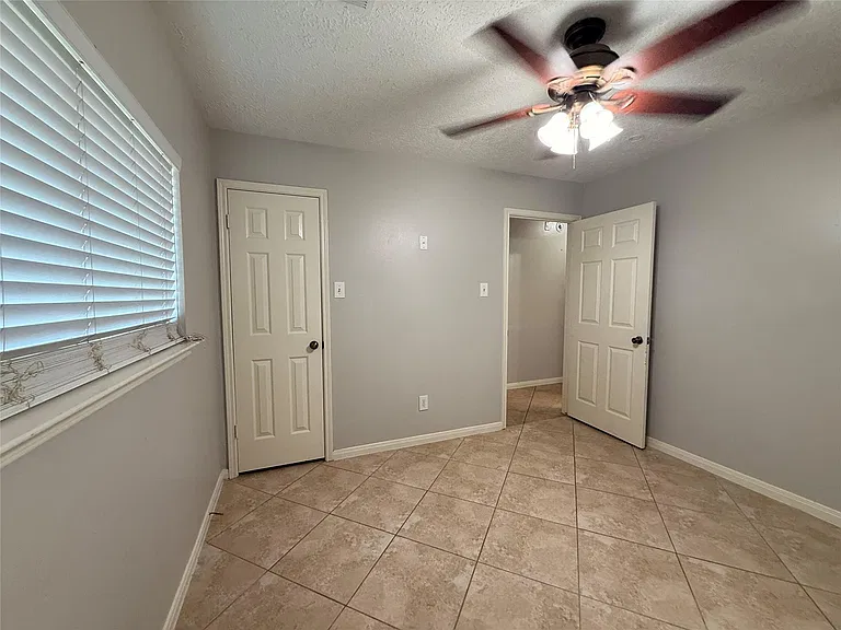 9019 Autumnsong Dr — Photo 21
