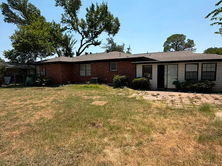 6413 Lambeth Ln — Photo 30