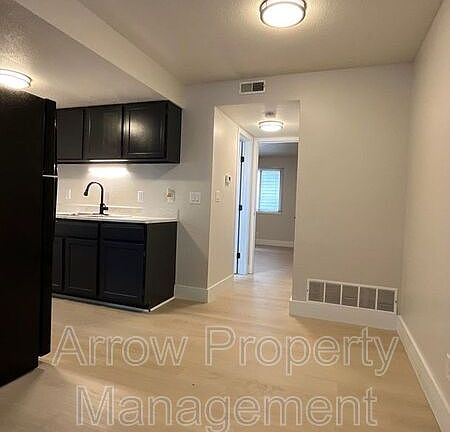 5th image of 3619 N 60th St Unit 27