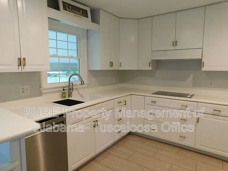 1213 Heritage Ln — Photo 14