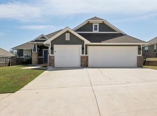 906 Dahlia Ln, Noble, OK 73068