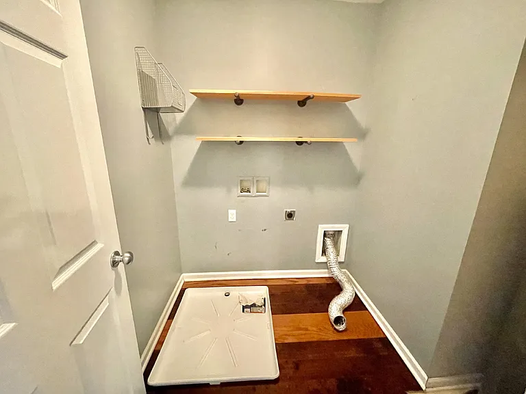 311 Highgrove Dr — Photo 10