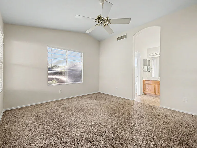 7435 W Louise Dr — Photo 12