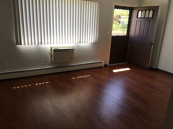 3rd image of 1014 Cricket Ln
