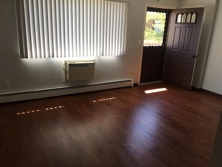 1014 Cricket Ln — Photo 3