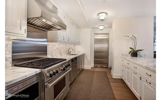 Sold by Douglas Elliman | media 15