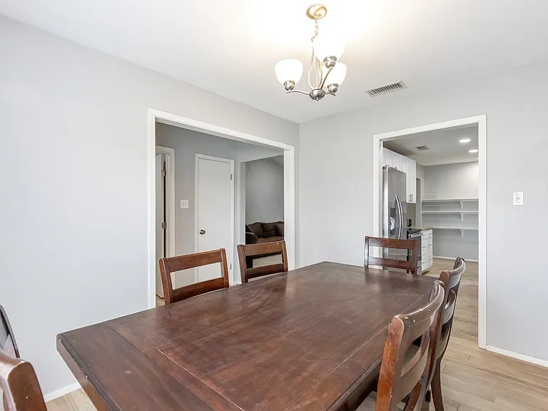 1710 Covey Ln — Photo 8