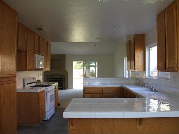 3rd image of 78770 W Harland Dr