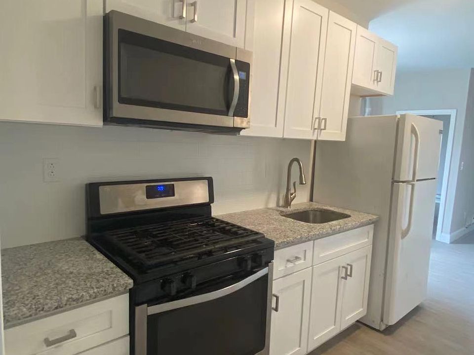 1st image of 2132 S 7th St Floor 3