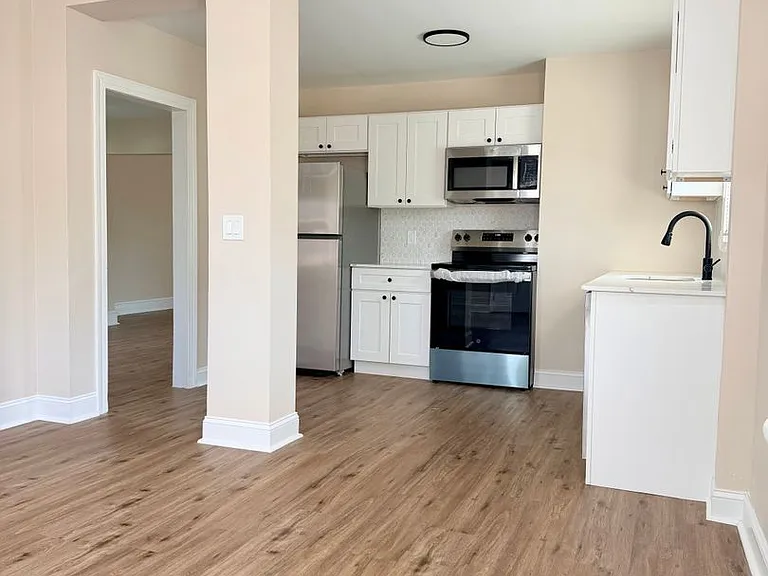 428 Madison Ave — Photo 12