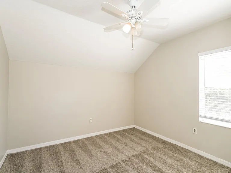 10334 Summerview Cir — Photo 14