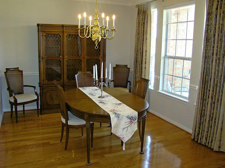 10700 Pointe View Dr — Photo 8