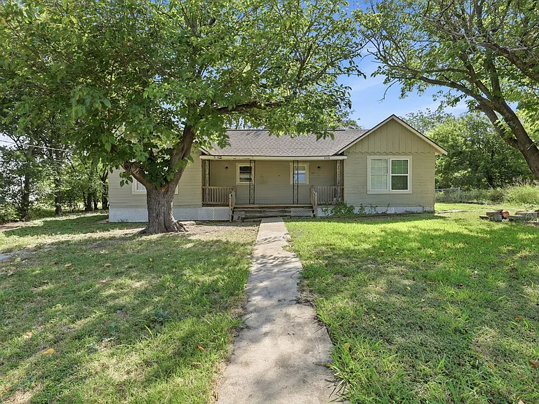 808 Mill St — Photo 21