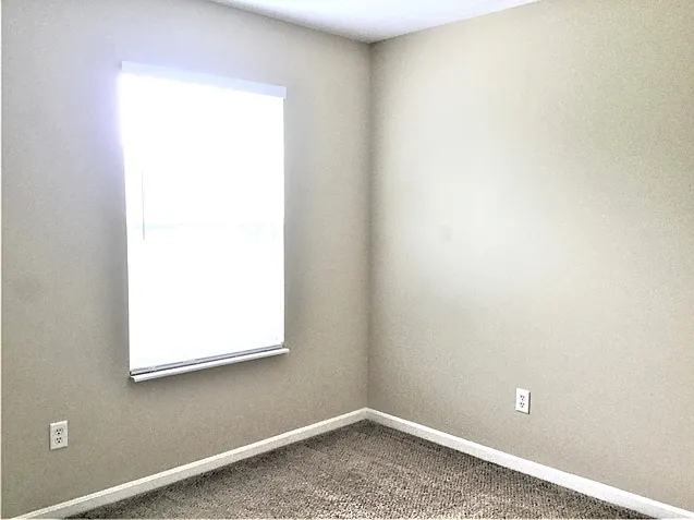 700 Thornton Dr — Photo 9