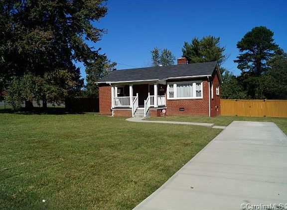 3rd image of 2549 Elkwood Cir