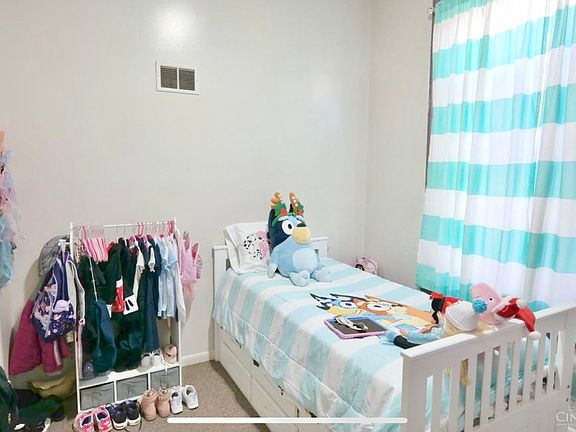 5th image of 2922 Sidney Ave #1