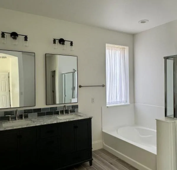 15419 W Redfield Rd — Photo 1