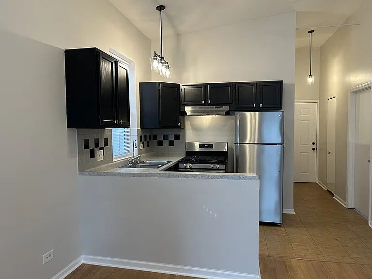 2328 W Belmont Ave #3 — Photo 1