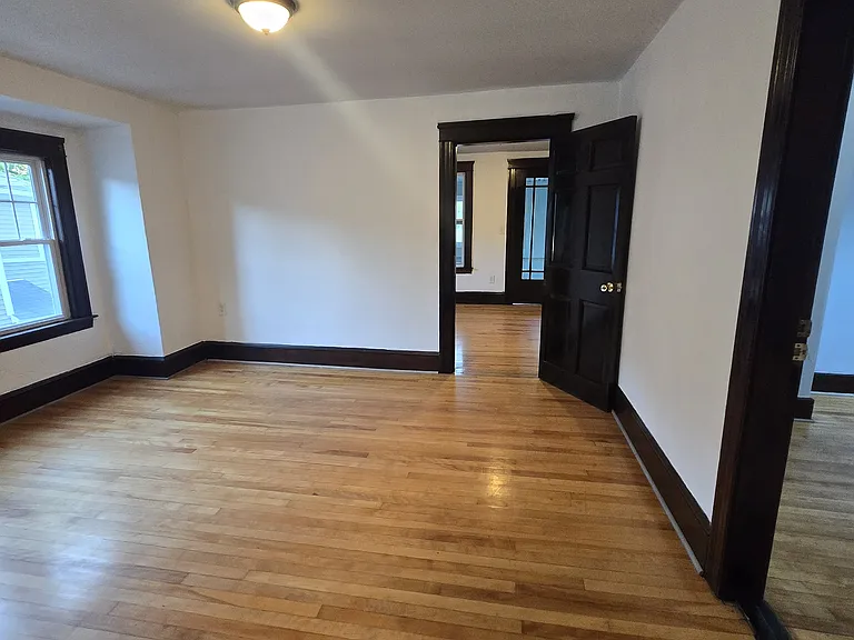 36-38 Fairfield St #2 — Photo 8