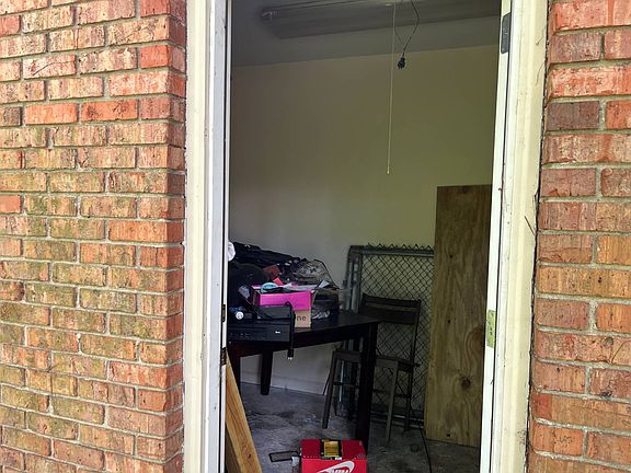 3rd image of 6225 Wares Ferry Rd