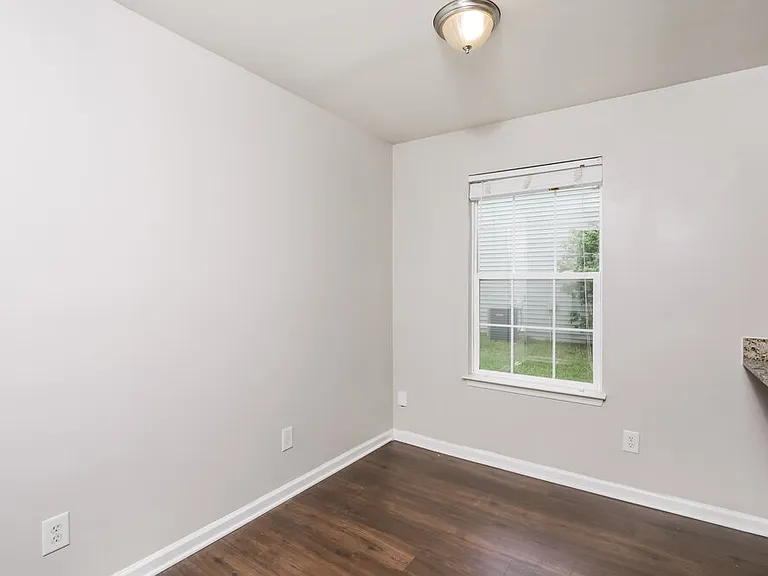 4027 Taylor Oaks Dr — Photo 13